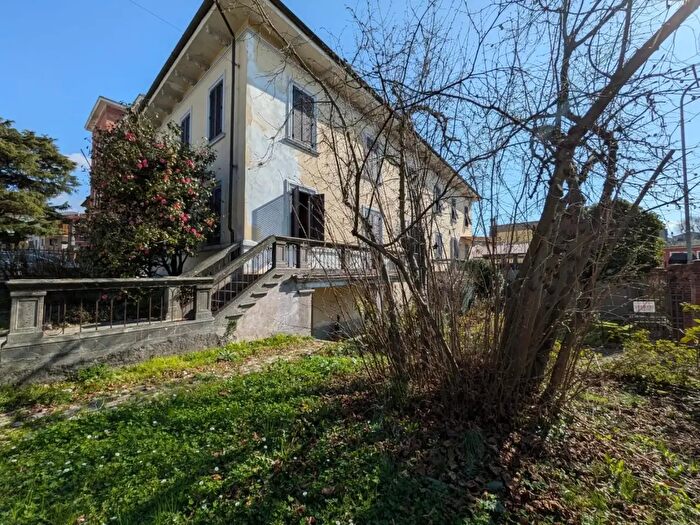 Case in Vendita e in Affitto - 2