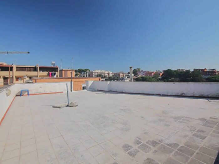 Appartamento trilocale in vendita in Via Cornelia, Roma