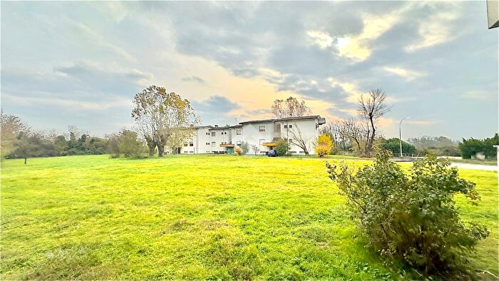 Appartamento con 6 locali in vendita in Via dei Confini, Pozzolo Formigaro