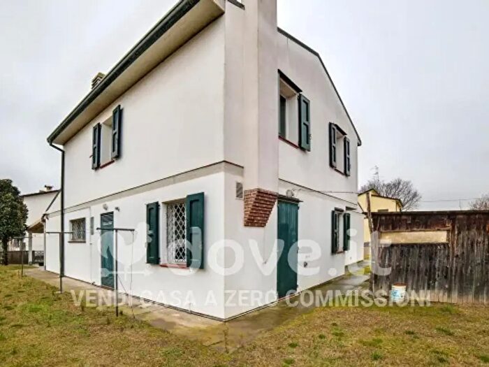 Casa con 5 locali in vendita in Traversa Pirazzini, Bagnacavallo