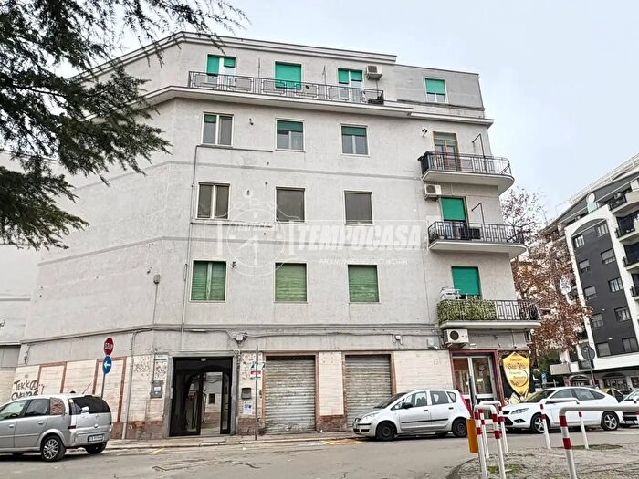 Appartamento quadrilocale in vendita in Via Renato Benvenuto, Foggia