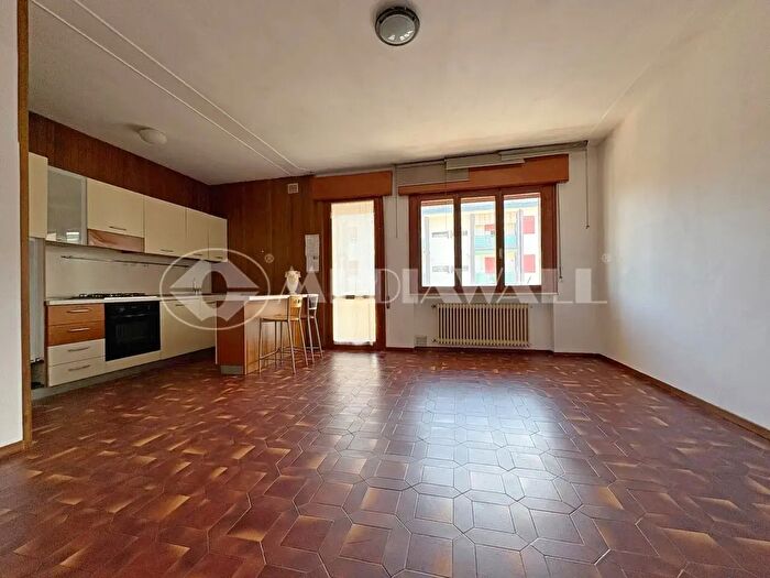 Appartamento quadrilocale in vendita in Via Giovanni Battista Vico, Portogruaro