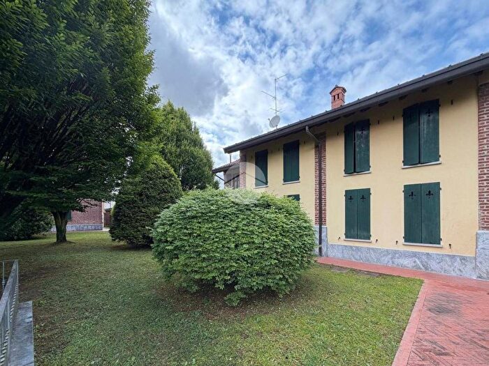Casa quadrilocale in affitto in Strada Vicinale Foinera, Consonno Bivio, Seregno