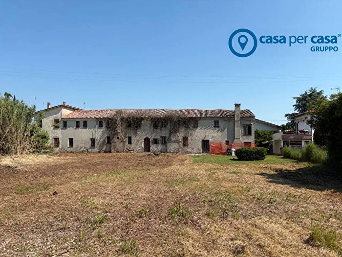 Casa quadrilocale in vendita in Via Bassa Cornè II, Arqua' Polesine