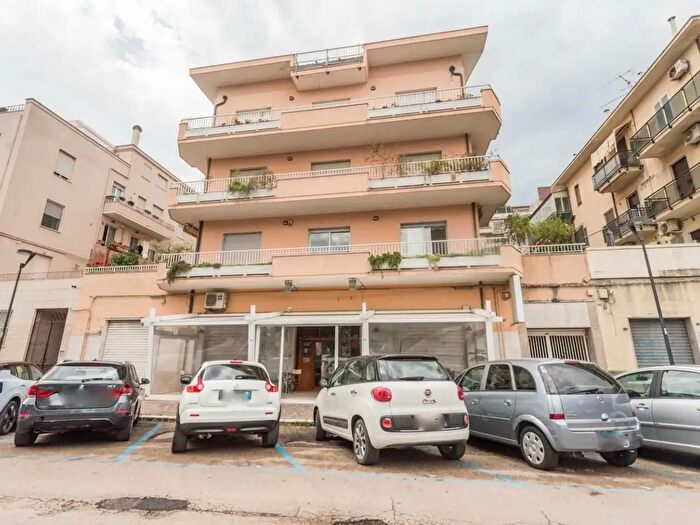 Appartamento trilocale in vendita in Piazza Primo Maggio, Pescara