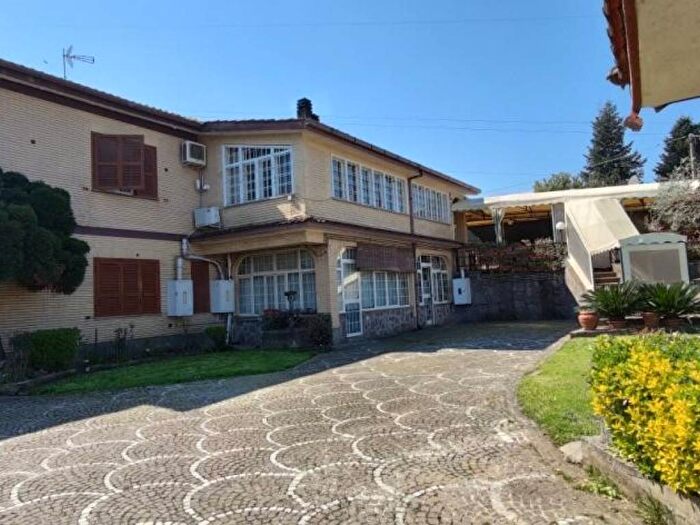 Appartamento trilocale in affitto in Via Colle Savelli, Centro, Zagarolo