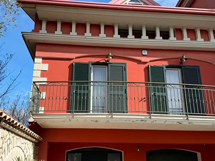 Appartamento quadrilocale in vendita in Contrada Novesoldi, Atripalda