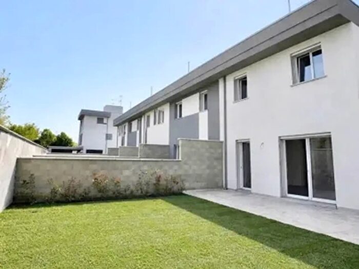 Casa quadrilocale in vendita in Galliate