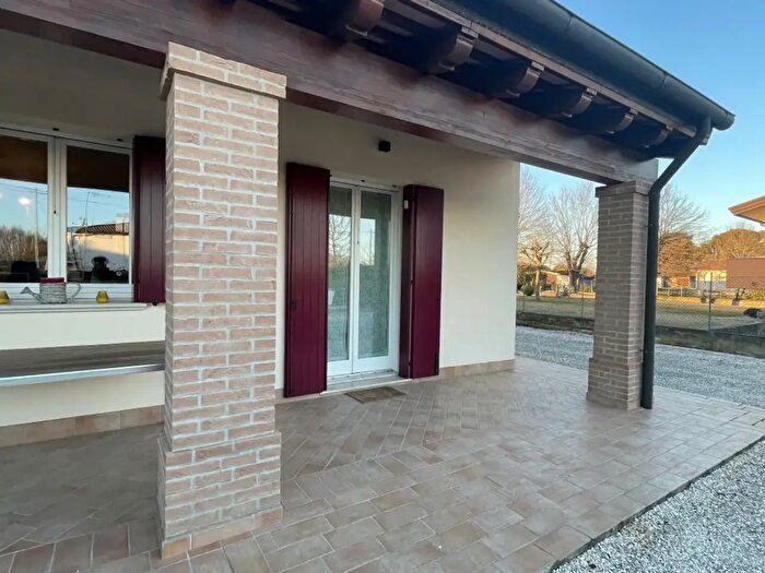 Casa trilocale in vendita in Via XXV Aprile, Legnaro