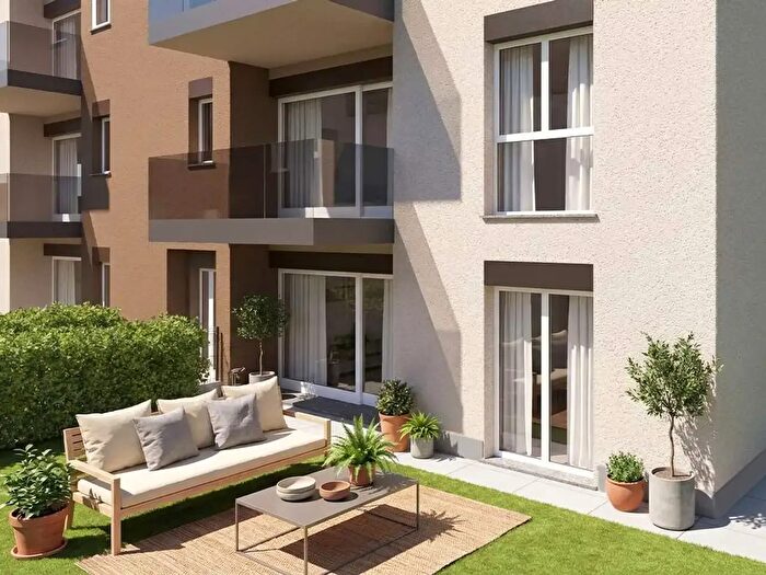 Appartamento trilocale in vendita in Via Valtellina, Villa Guardia