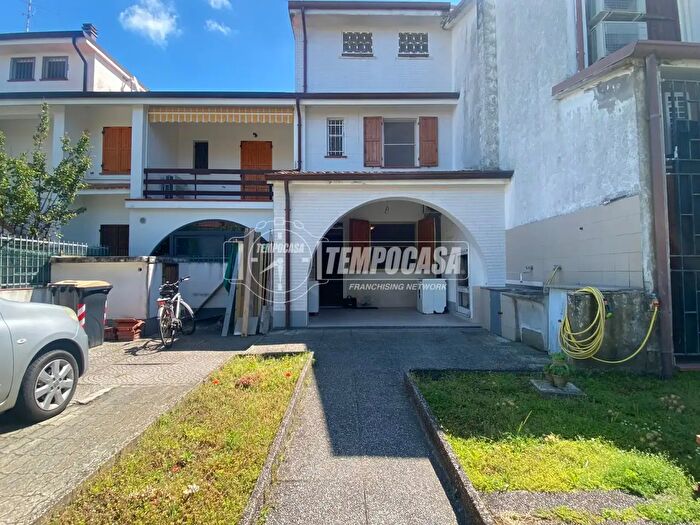 Casa trilocale in vendita in Via Passo di Costalunga Lido di Pomposa, Comacchio