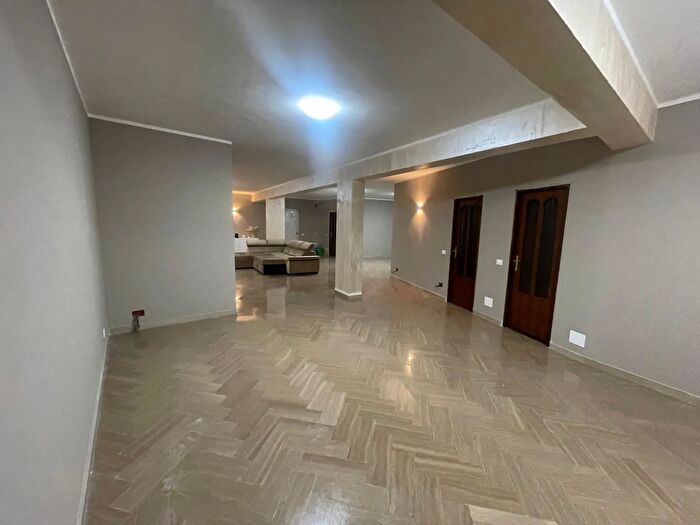 Appartamento con 8 locali in vendita in Via Roma, Ficarazzi