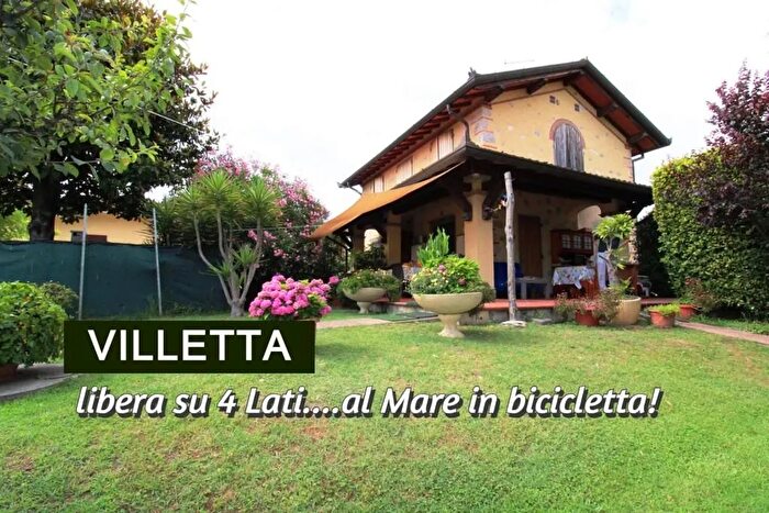Casa trilocale in vendita in Via Ammiraglio Morin a, Forte Dei Marmi