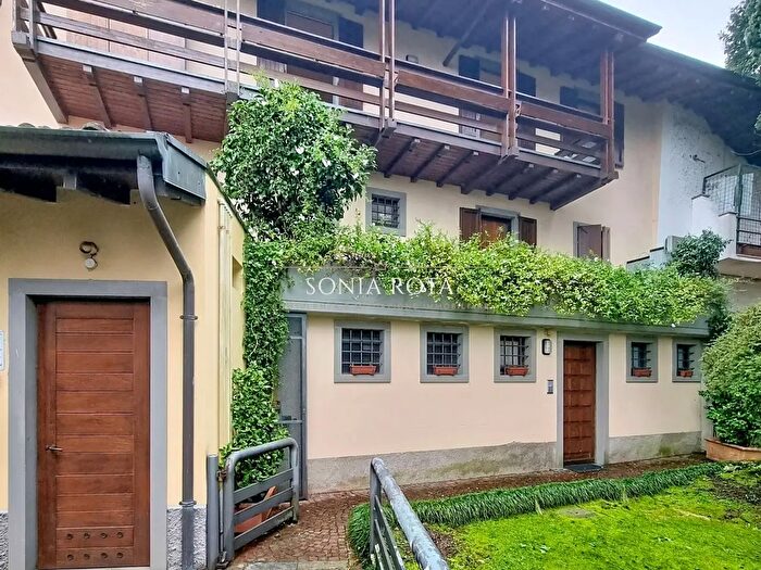 Appartamento con 7 locali in vendita in Torre De Roveri