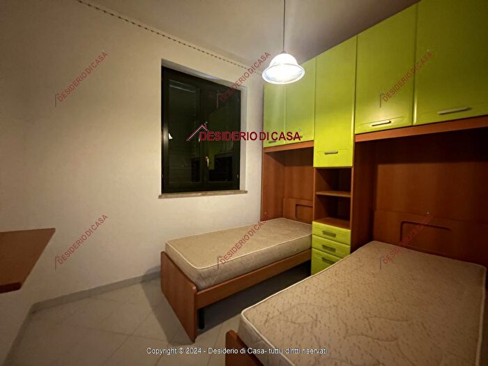 Appartamento trilocale in vendita in Viale Himera Campofelice di Roccella Pa Italia, Campofelice Di Roccella