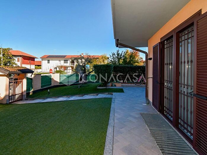 Casa con 5 locali in vendita in Via Aquileia a, Arluno