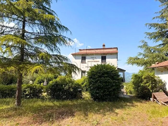 Casa con 5 locali in vendita in Strada della Macinaia, Umbertide