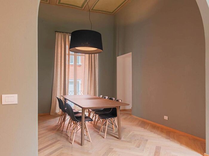 Appartamento con 6 locali in affitto in Via Vittorio Emanuele II, Centro Storico, Chieri