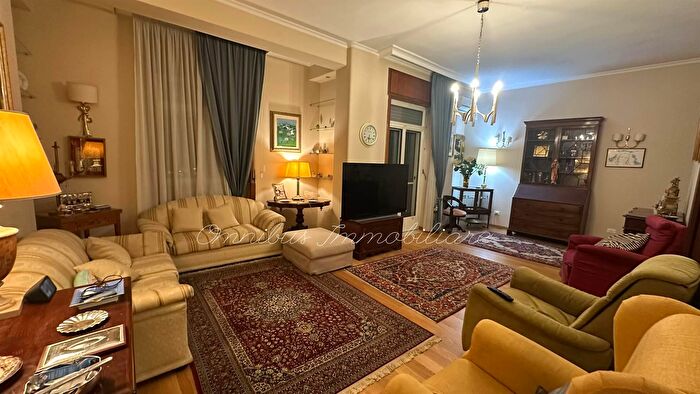 Appartamento con 7 locali in vendita in Via Zara, Foggia