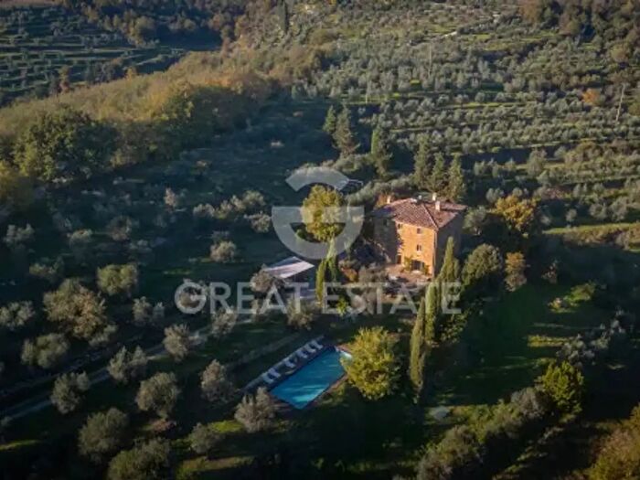 Casa con 6 locali in vendita in Via Maestà Tonda, Civitella In Val Di Chiana