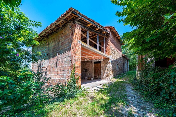 Casa trilocale in vendita in Via CorniolaGrocci, Serramazzoni