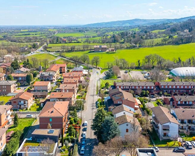 Appartamento trilocale in vendita in Via da Vinci, Albinea