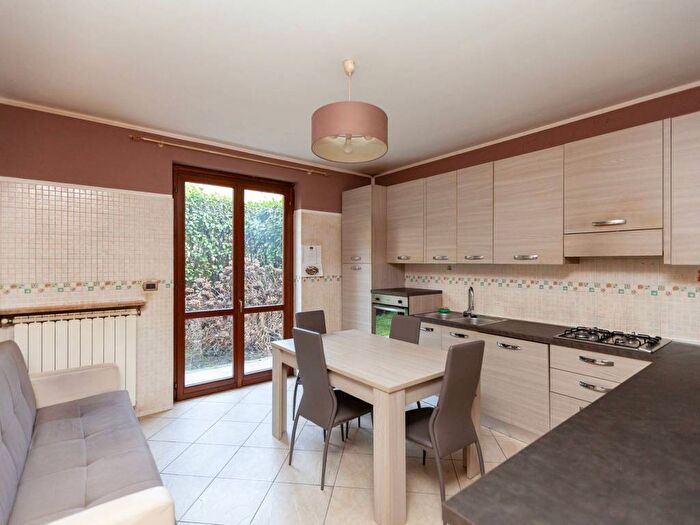 Appartamento bilocale in affitto in Strada Rubattera, Centro, Castiglione Torinese