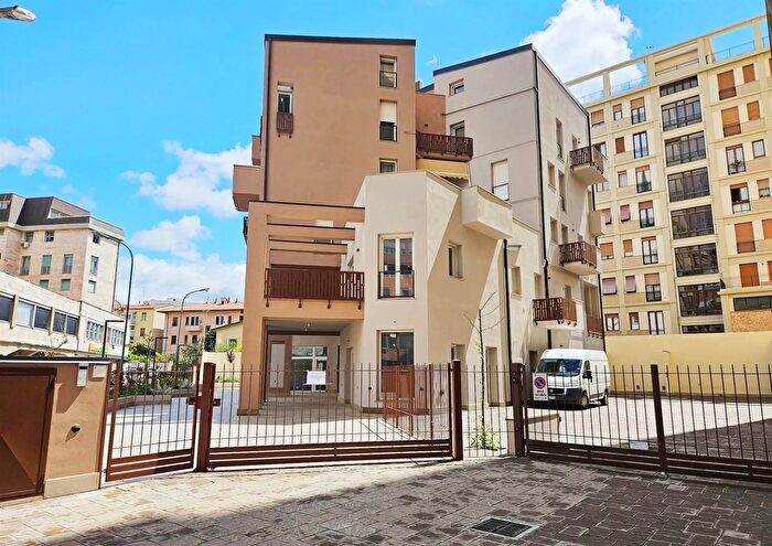 Appartamento trilocale in vendita in Livorno