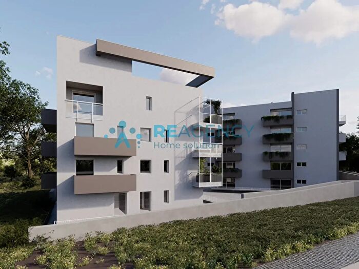 Appartamento trilocale in vendita in Via Luigi Cadorna, Legnago
