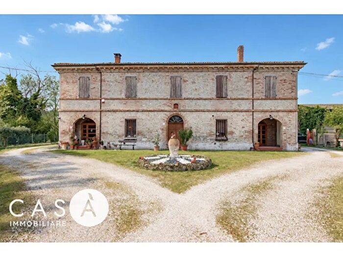Casa con 13 locali in vendita in Viale dell'Appennino, Forli'