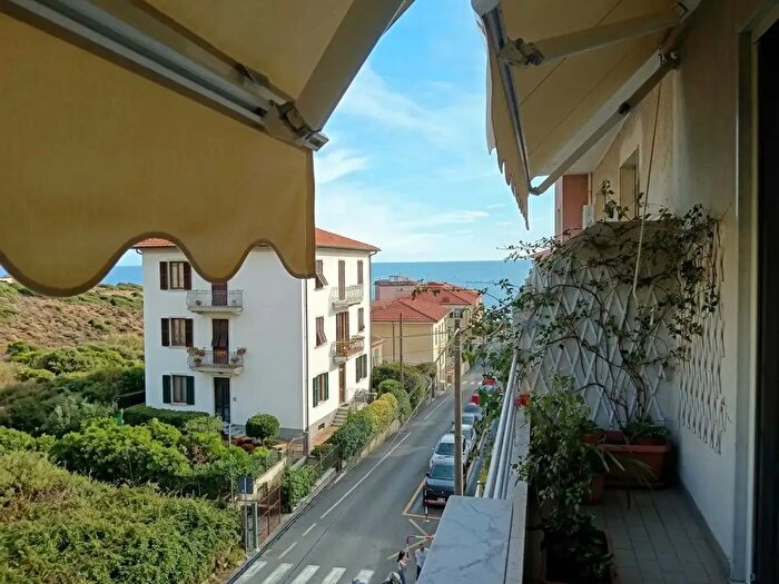 Appartamento quadrilocale in vendita in Lerici