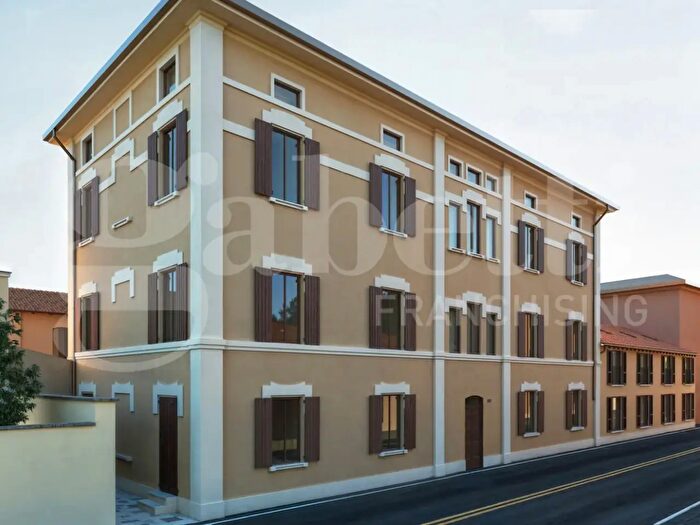 Appartamento trilocale in vendita in Via del Greto, Bologna