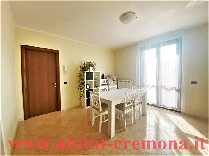 Casa quadrilocale in vendita in Vicolo Bellini, Grumello Cremonese ed Uniti