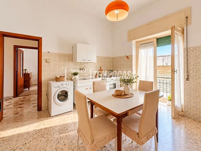 Appartamento quadrilocale in vendita in Via Gioacchino Toma, Lecce