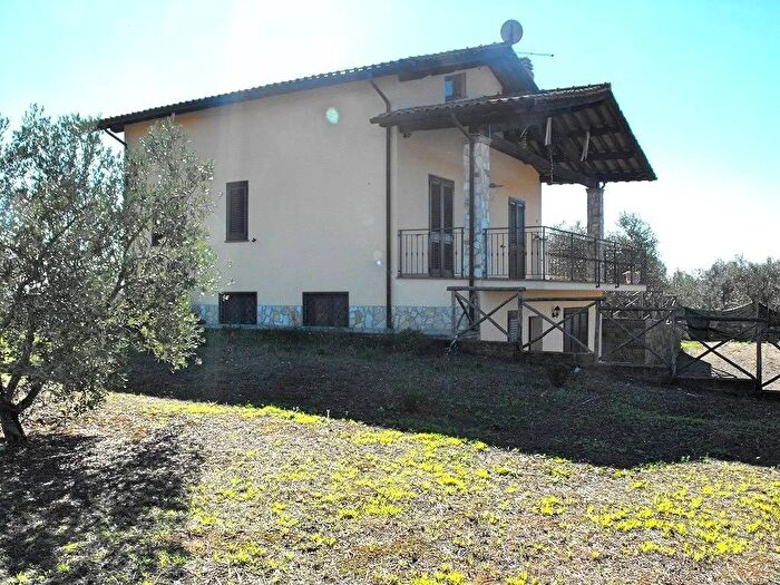 Casa con 8 locali in vendita in Strada Querciolare, Montalto Di Castro