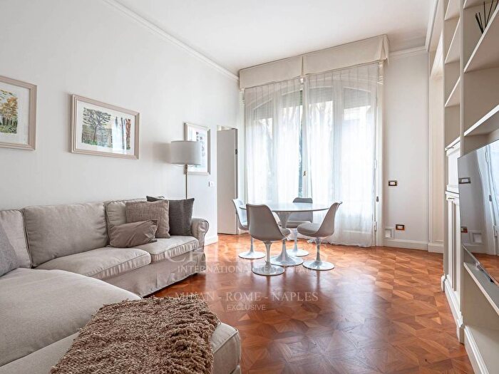 Appartamento trilocale in affitto in Corso Magenta, Vincenzo Monti, Milano