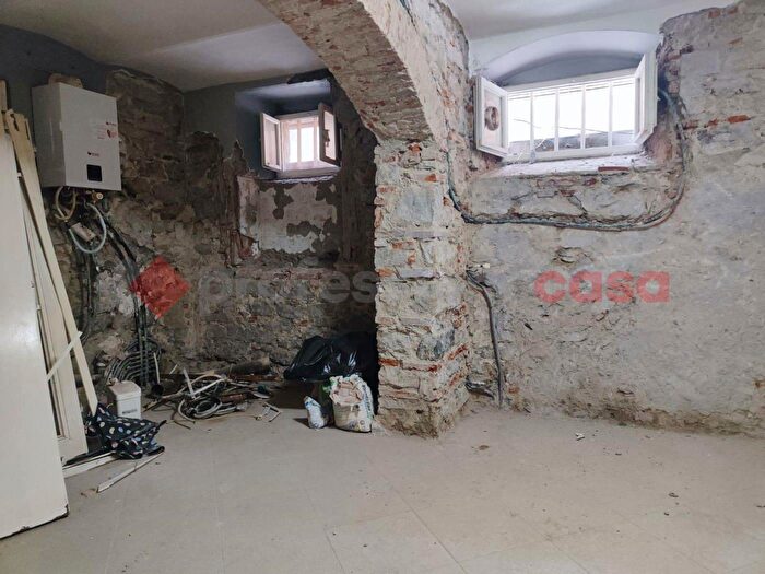 Appartamento con 7 locali in vendita in Via De Pratellino, Firenze