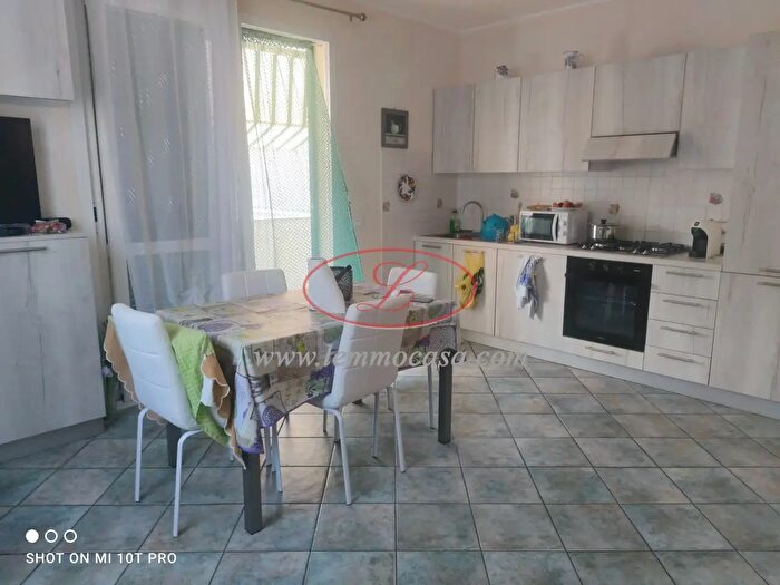 Appartamento bilocale in vendita in Via Cesare Battisti, Diano Marina