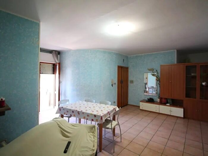 Appartamento trilocale in vendita in Via Genova, Folignano