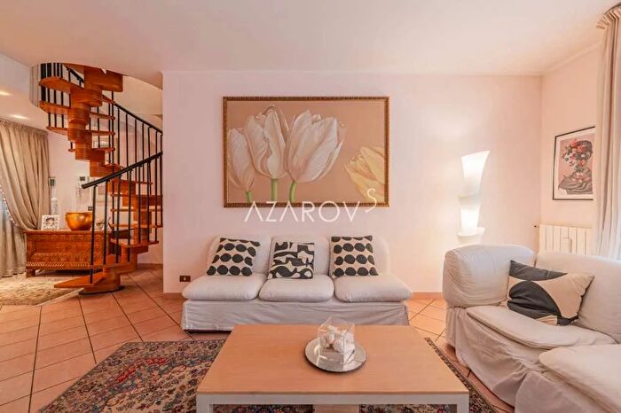 Appartamento trilocale in vendita in Camporosso