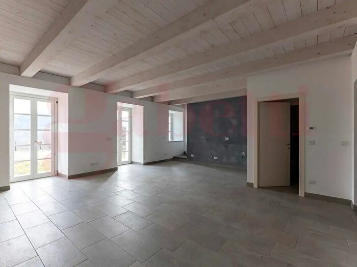 Appartamento trilocale in vendita in Strada Gassino Bardassano, Gassino Torinese