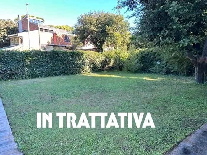 Casa con 6 locali in vendita in Fiumicino