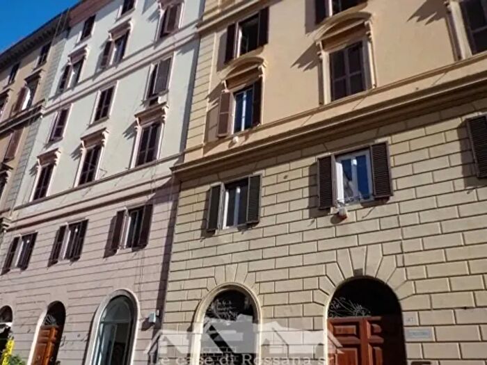 Appartamento trilocale in affitto in Via Palermo, Roma