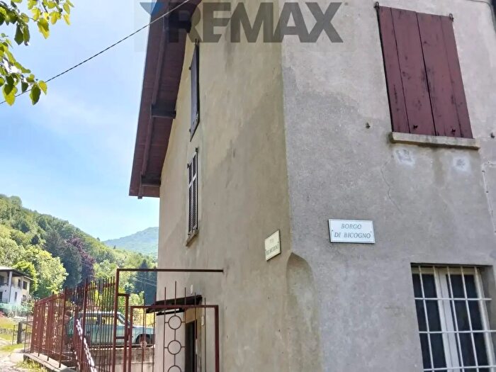 Appartamento bilocale in vendita in Faggeto Lario