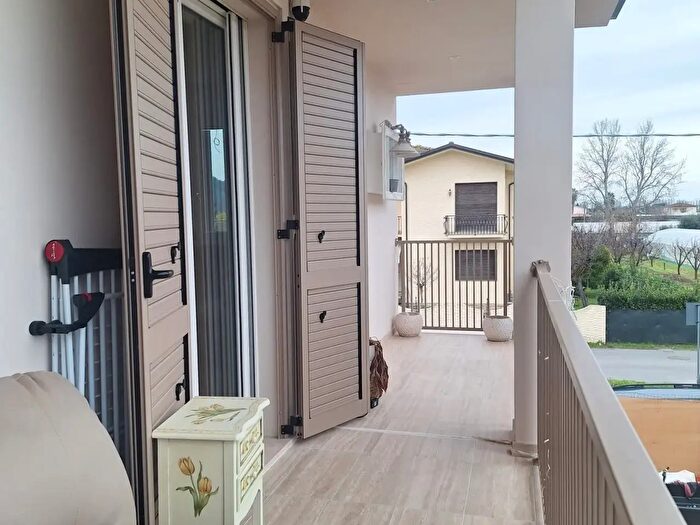 Casa con 7 locali in vendita in Camaiore