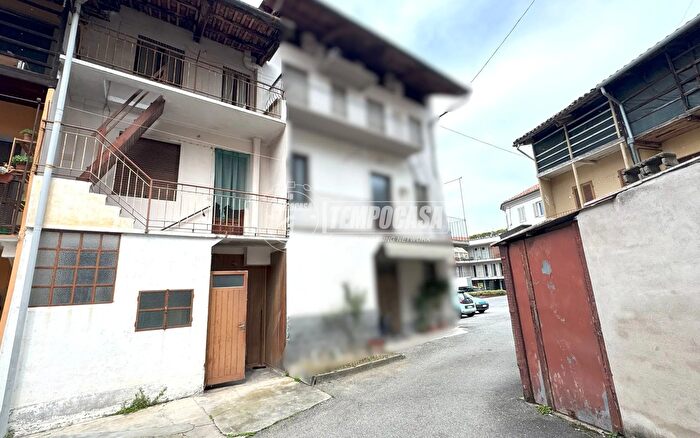 Casa quadrilocale in vendita in Via G Mazzini, Caravino