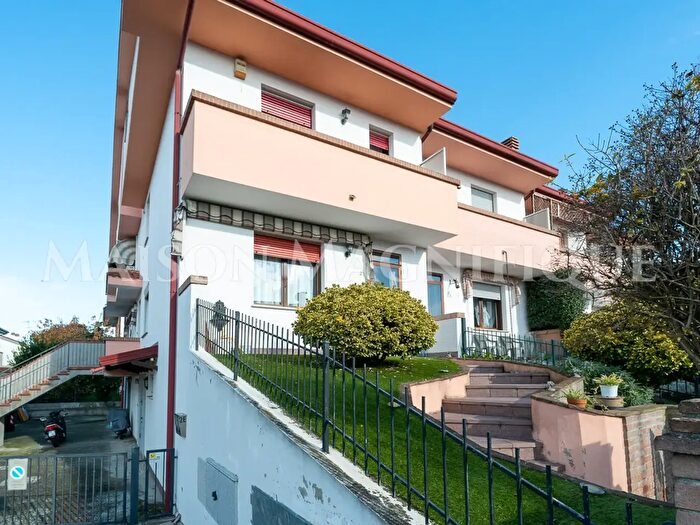 Casa trilocale in vendita in Via Giovanni Pascoli, Lagosanto