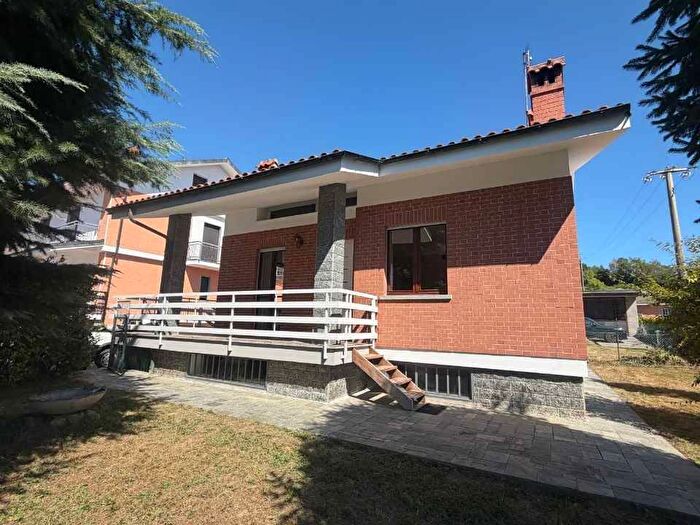 Casa con 6 locali in affitto in Via Coazze, Pontepietra, Giaveno