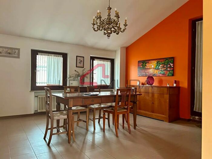 Appartamento con 5 locali in vendita in Sanguinetto