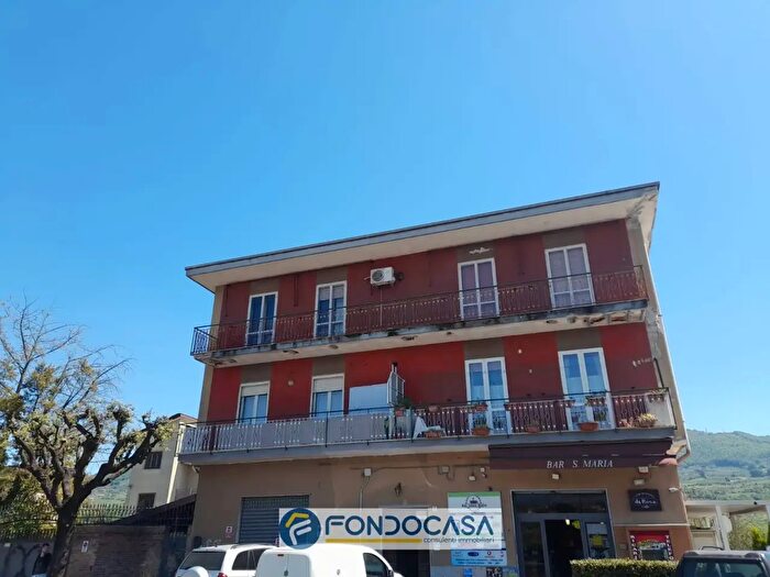 Appartamento trilocale in vendita in Via Valentino Fortunato, Giffoni Valle Piana